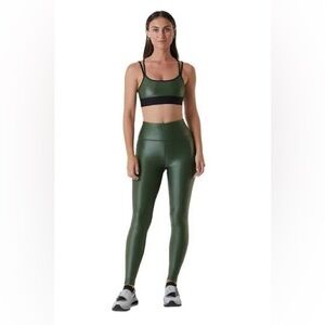 Noli Dark Green Liquid Leggings in Hunter Green - EUC